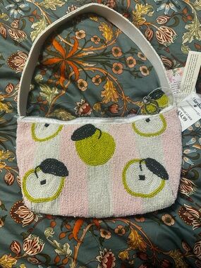 Beaded Pink & white with green apple motif